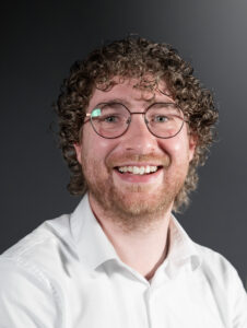 Sinds een paar maanden werk ik bij Innotec, de eerste dag voelde meteen als een warm bad. Iedereen is open en gemoedelijk niks is namelijk te gek. Zowel de managers als collega’s willen je met alles helpen om beter te worden in je vak en product kennis. Werken als accountmanager is echt de beste stap die ik heb gezet!